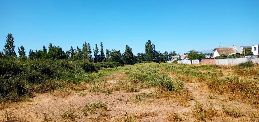 Terreno comercial con 40 netros de frente en arteria principal. Superficie total:9520 m2, Cabida Técnica Validada: 8.324 m2 edificables (Uso Comercial / Productivo Inofensivo al 100%).